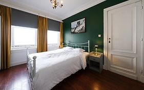 Your Homestay In A Bibliophile Mansion